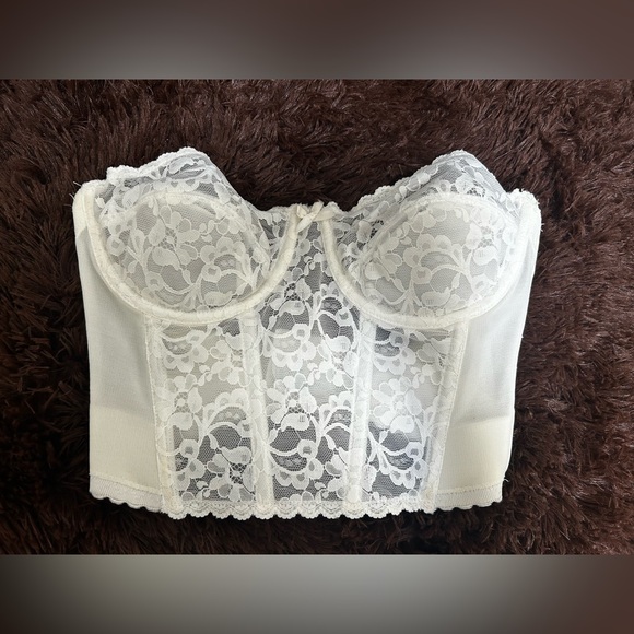 Other - White Lace Strapless Corset